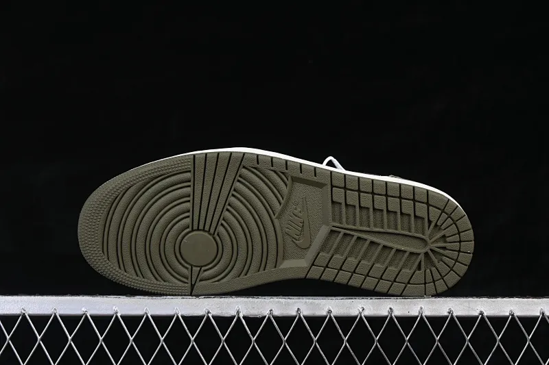All categories Air Jordan Jordan series basketball shoes Air Jordan 1 Low Travis Scott x Air Jordan 1 Low OG AJ1 Joe 1 undercut low top HQ6998-200